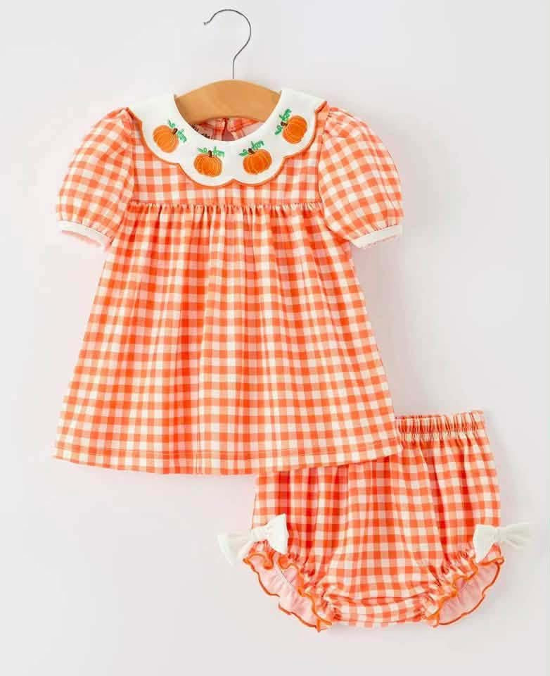 RTS Gingham Pumpkin Diaper Set